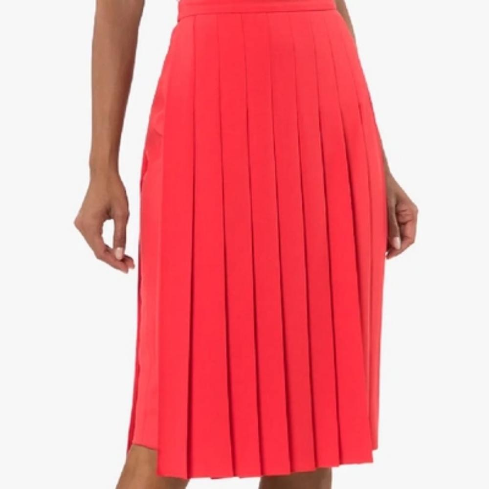 Burberrys Red Fully Lined Cady Pleated Pure Wool Midi Skirt